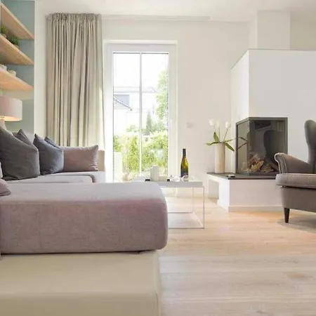 Duenenpalais, App 01