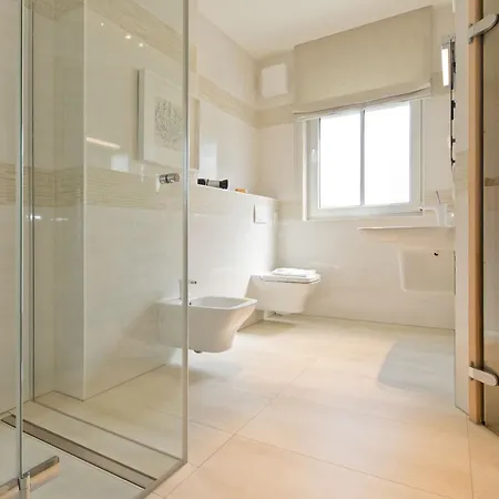 Duenenpalais, App 01 *