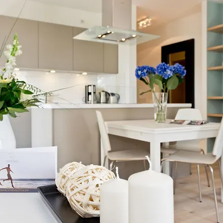 Duenenpalais, App 01 *